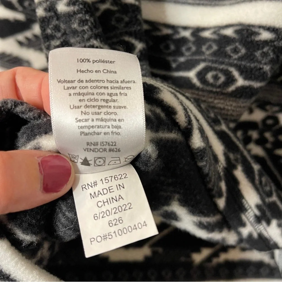EDDIE BAUER Lightweight Aztec Print Fleece Half Zip black‎ white Size L - Picture 10 of 10